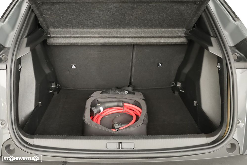 Peugeot e-2008 54 kWh Allure - 24
