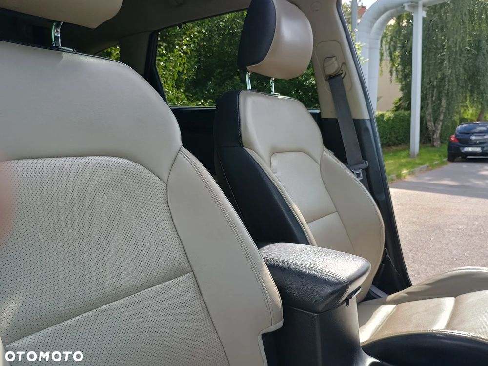 Kia Carens 1.7 CRDi XL 7os - 4