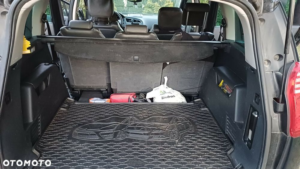 Peugeot 5008 2.0 HDi Premium + - 5