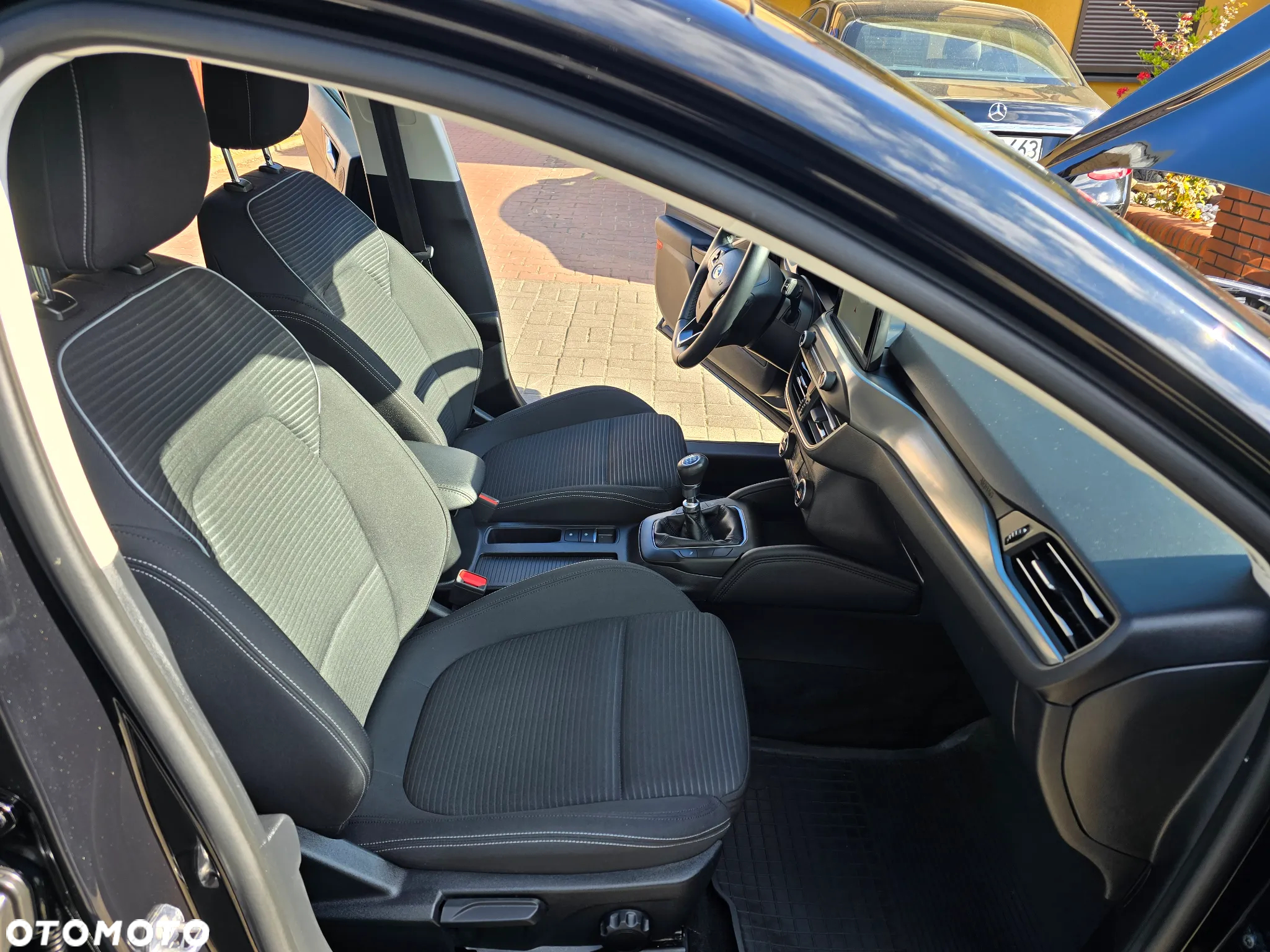 Ford Focus 1.0 EcoBoost Titanium Business - 24