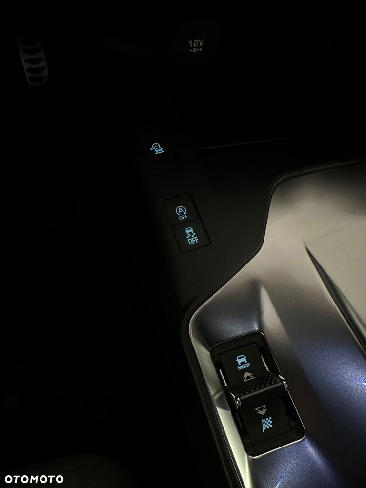 Jaguar E-Pace 2.0 i4P AWD R-Dynamic - 18