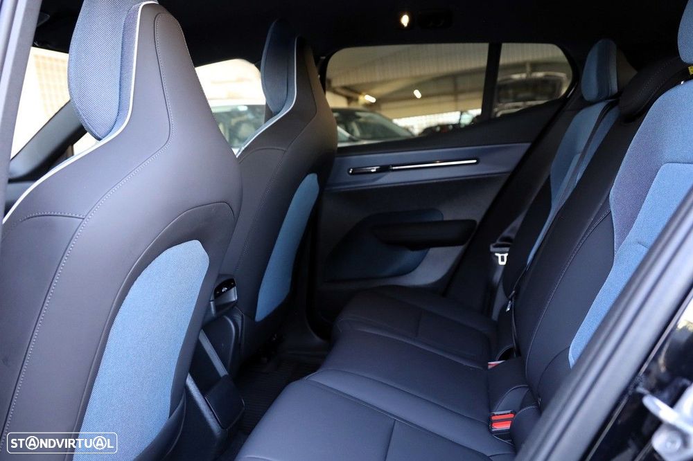 Volvo EX30 69 kWh Single Motor Extended Range Plus - 12