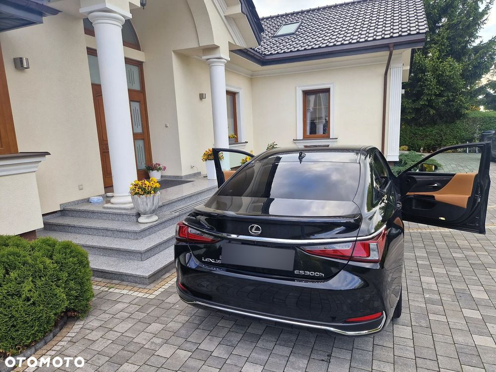 Lexus ES - 11