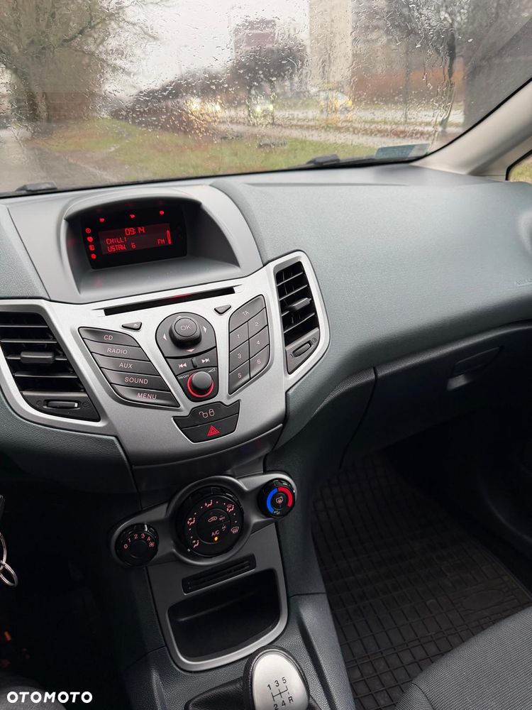 Ford Fiesta 1.25 Champions Edition - 12