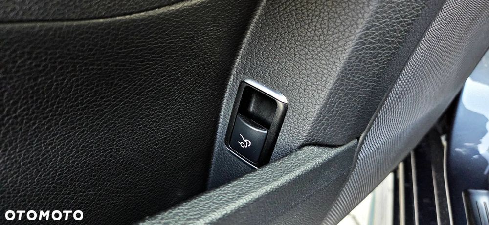 Mercedes-Benz Klasa E 200 CDI 7G-TRONIC - 31