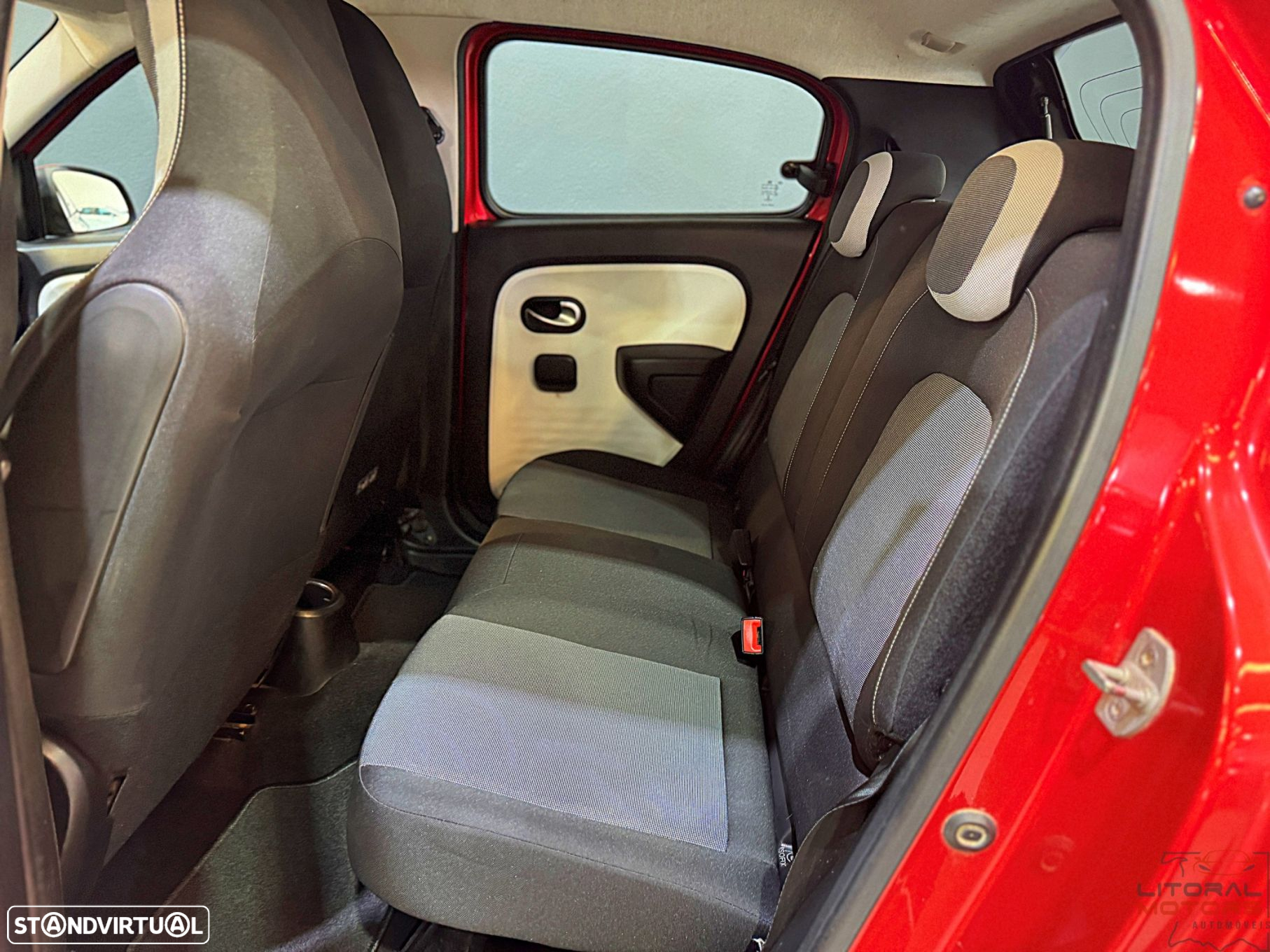 Renault Twingo SCe 70 S&S Experience - 16