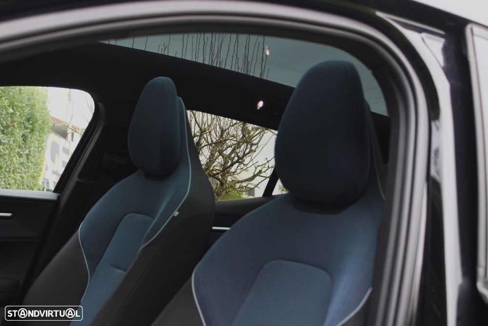 Volvo EX30 69 kWh Single Motor Extended Range Ultra - 19