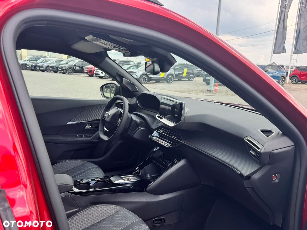 Peugeot 2008 PureTech mHEV Allure e-DCS6 - 8