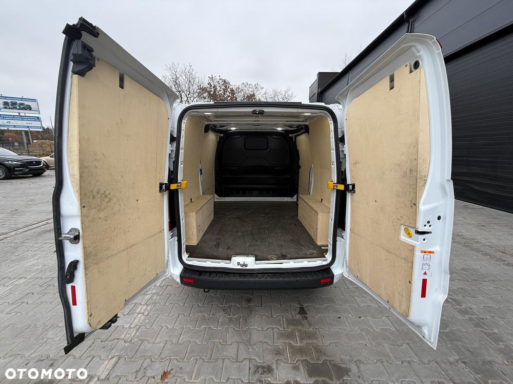 Ford TRANSIT CUSTOM - 25