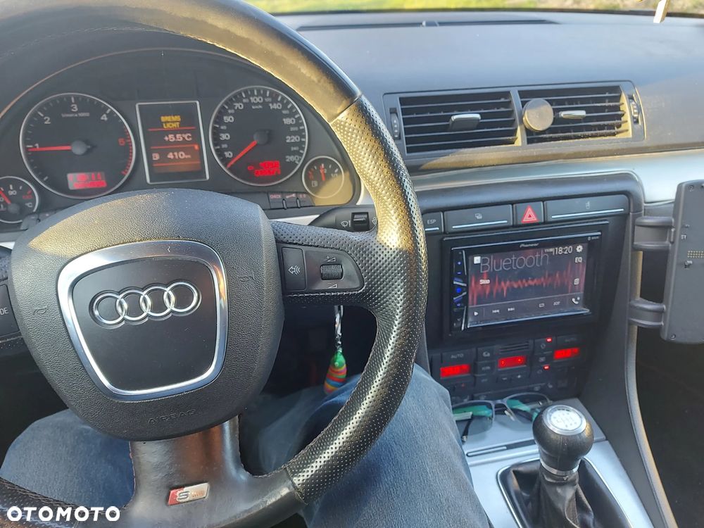 Audi A4 Limousine 2.0 TDI DPF - 4