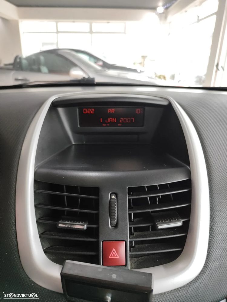 Peugeot 207 1.4 HDi Urban - 25