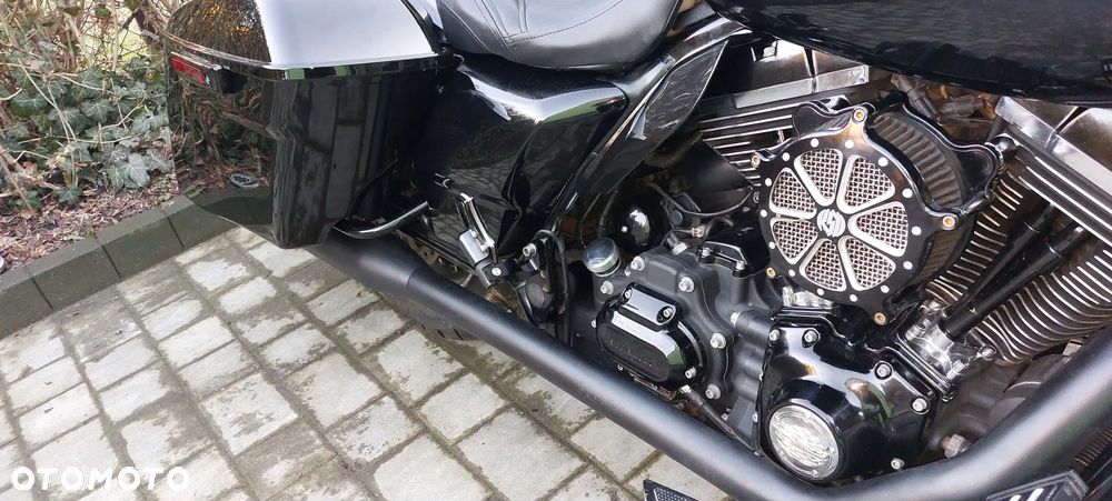 Harley-Davidson Touring Road King - 11