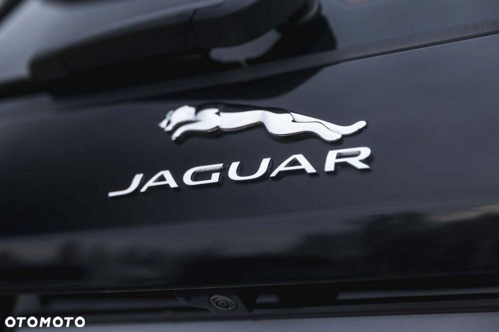 Jaguar F-Pace - 10
