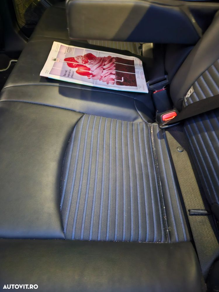 Toyota RAV4 2.5 VVT-iE 4x4 Luxury Plus - 19