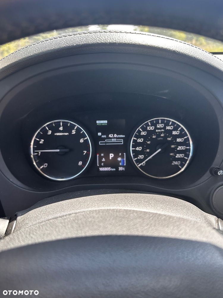 Mitsubishi Outlander - 14