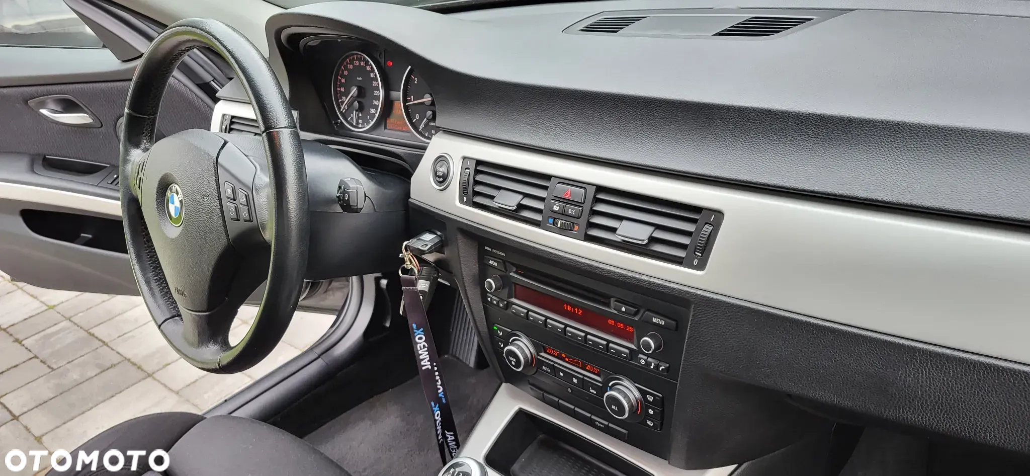 BMW Seria 3 318i - 37