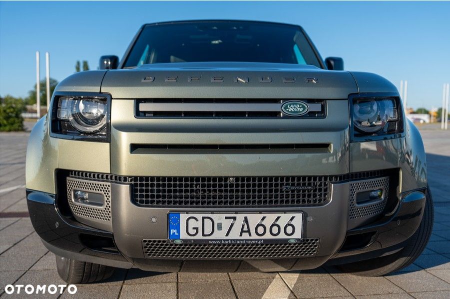Land Rover Defender 3.0 D250 mHEV X-Dynamic SE - 2