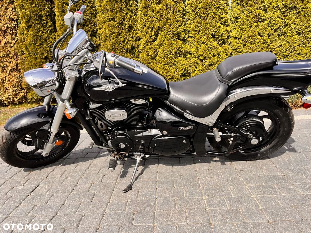 Suzuki Intruder - 1