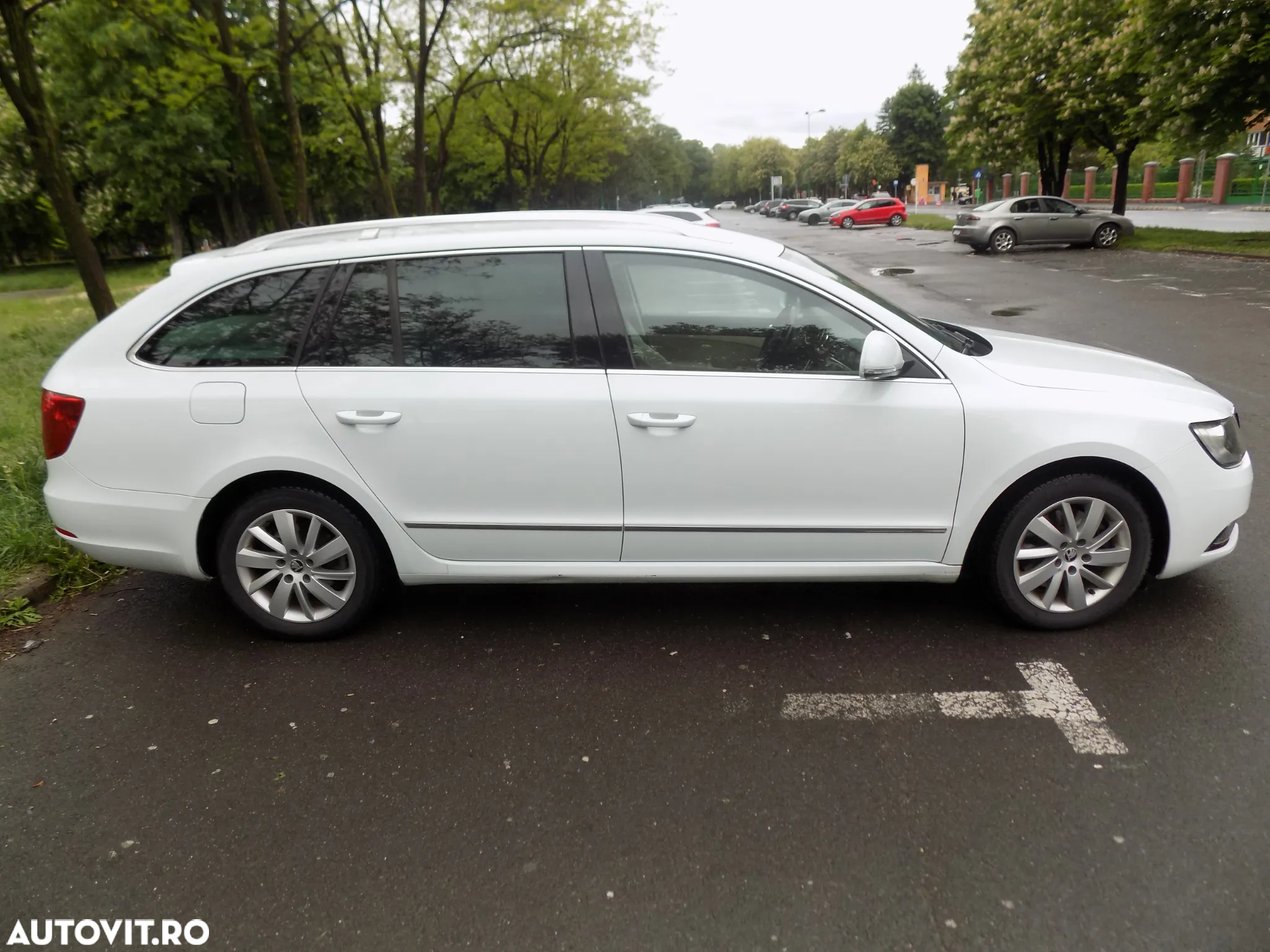 Skoda Superb Combi 2.0 TDI Elegance - 8