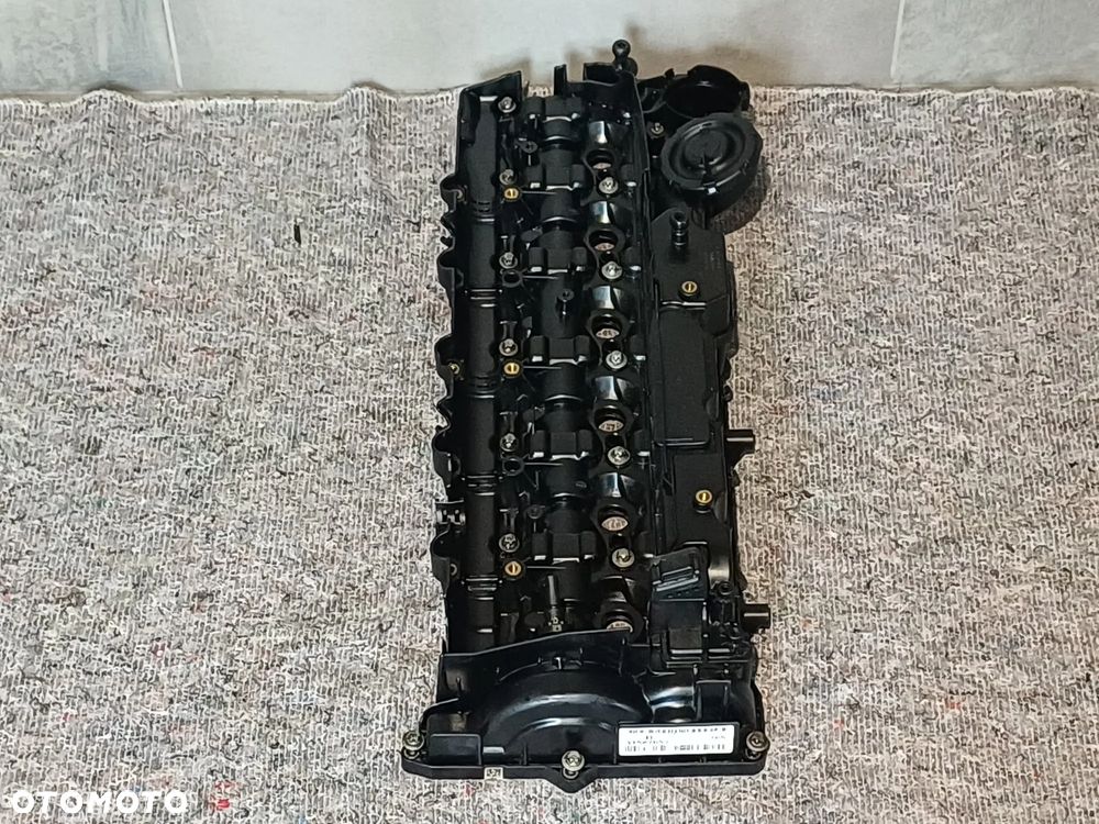 NR 19 Pokrywa zaworów BMW X5 E70 3.0 7818249 7800309 - 3
