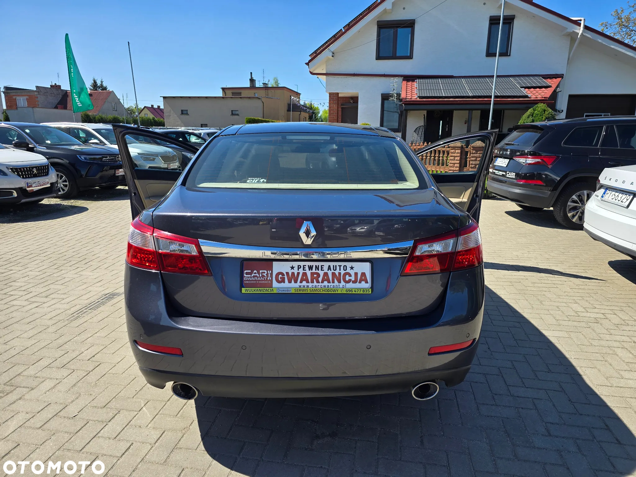 Renault Latitude V6 dCi 240 FAP - 25