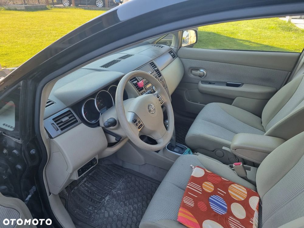 Nissan Tiida - 5