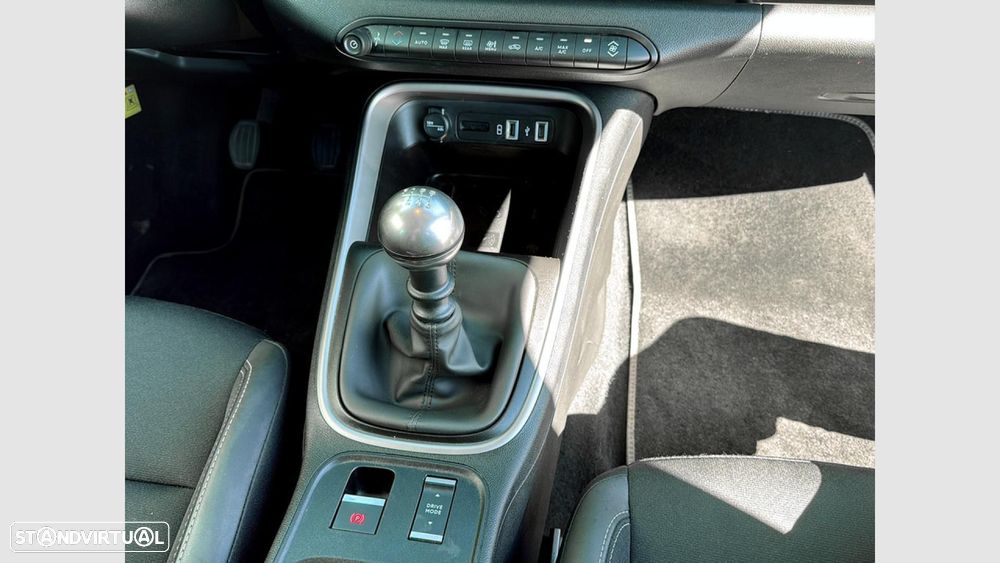 Jeep Avenger 1.2 GSE T3 Altitude - 21