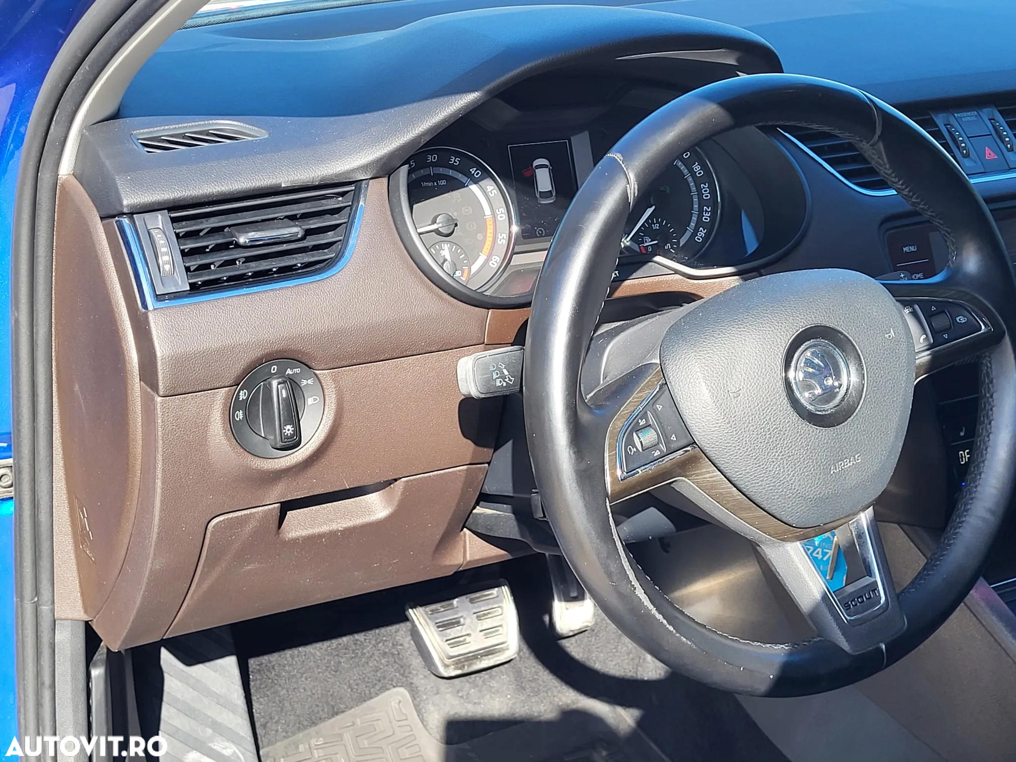 Skoda Octavia 2.0 TDI 4x4 DSG Scout - 35