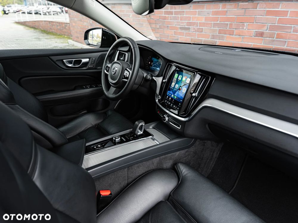 Volvo S60 B4 B DKG Plus Dark - 24