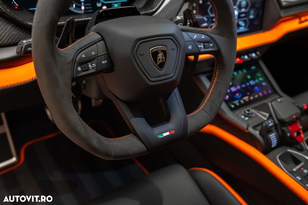 Lamborghini URUS - 16