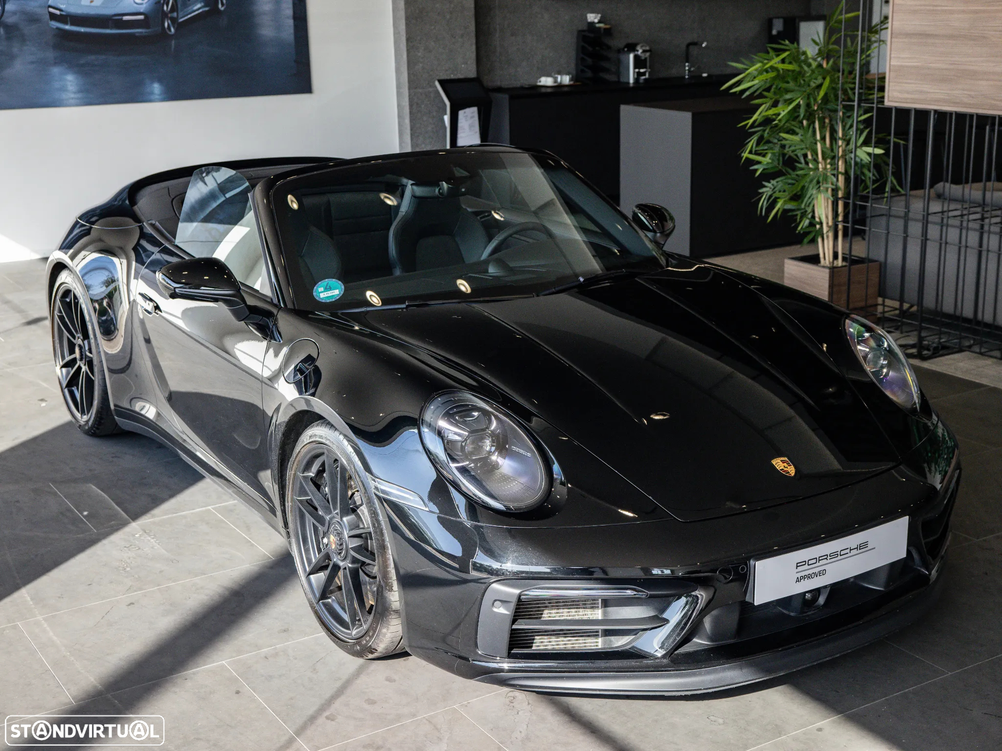 Porsche 911 (992) Carrera Cabrio GTS PDK - 4
