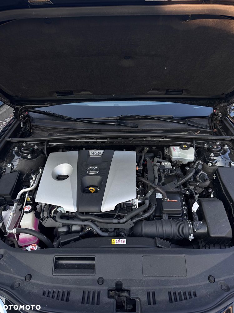 Lexus ES 300h Business Edition - 13