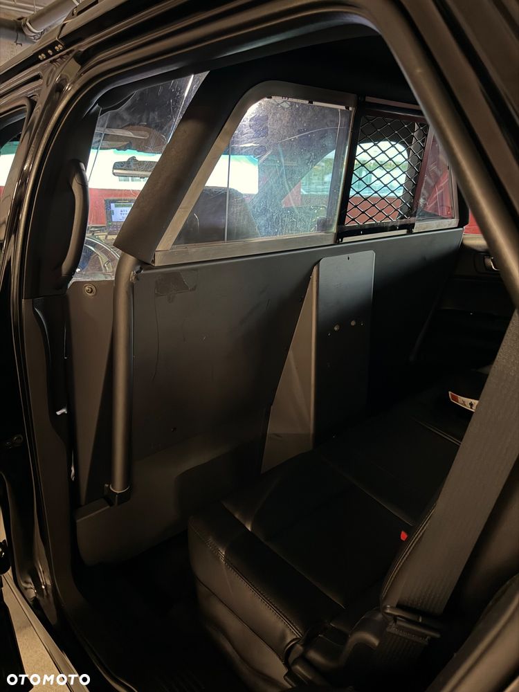 Ford Explorer - 16