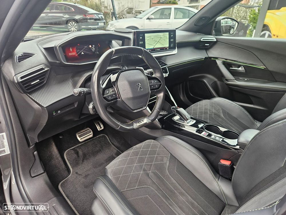 Peugeot 2008 1.2 PureTech GT EAT8 - 10