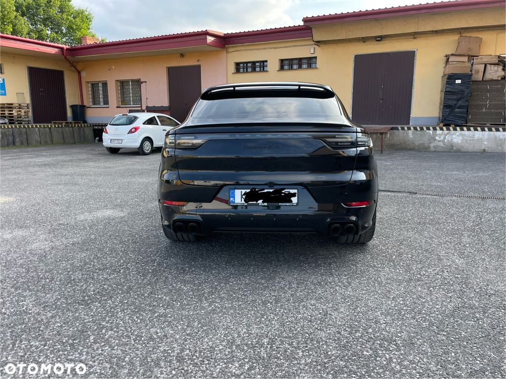 Porsche Cayenne Coupe GTS - 12