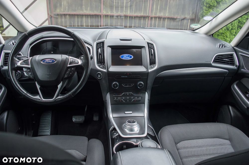 Ford S-Max 2.5 Duratec FHEV TITANIUM - 17
