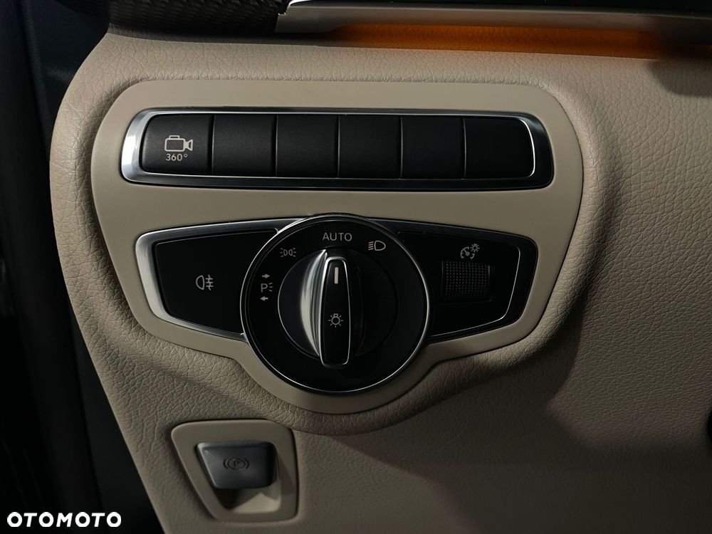 Mercedes-Benz Klasa V 250 (BlueTEC) d Avantgarde 7G-Tronic (d³ugi) - 28