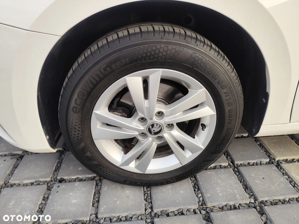 Skoda Fabia 1.0 TSI Active - 10