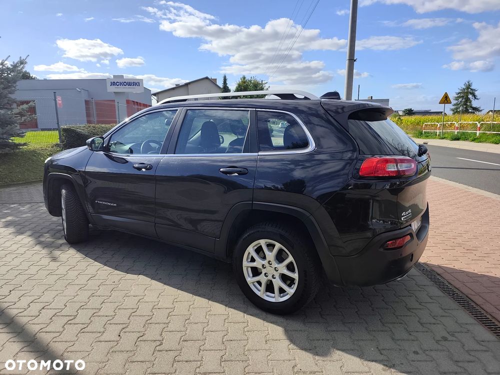 Jeep Cherokee - 12