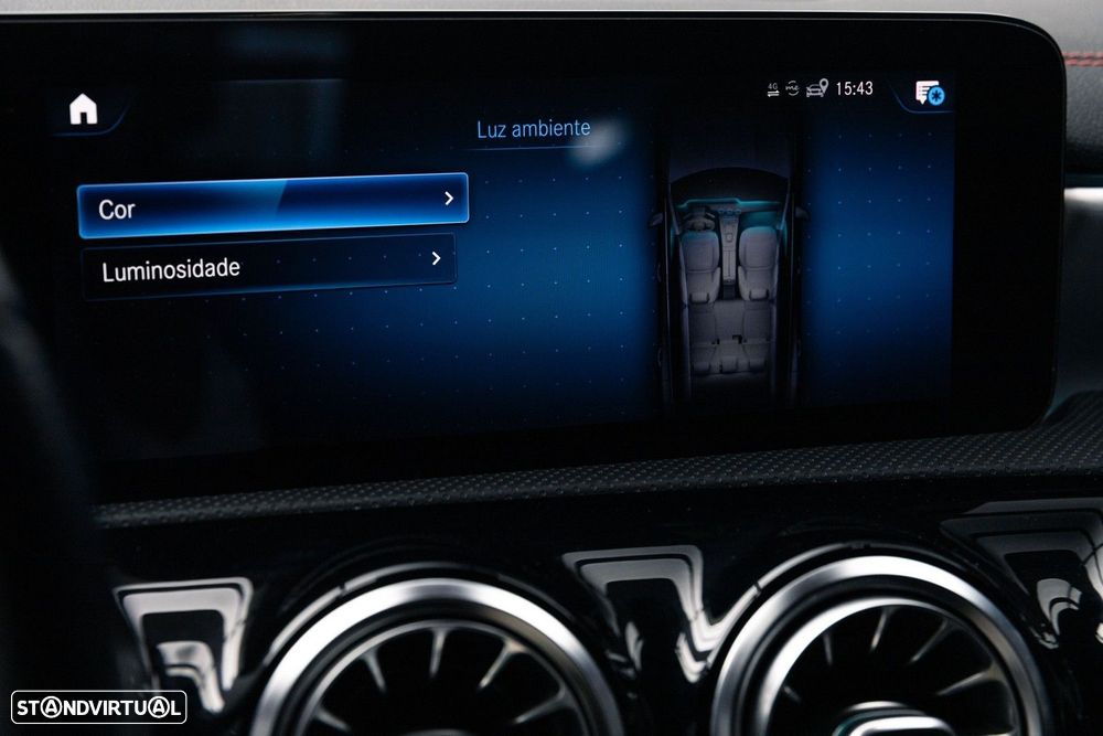 Mercedes-Benz CLA 250 e Shooting Brake AMG Line - 28