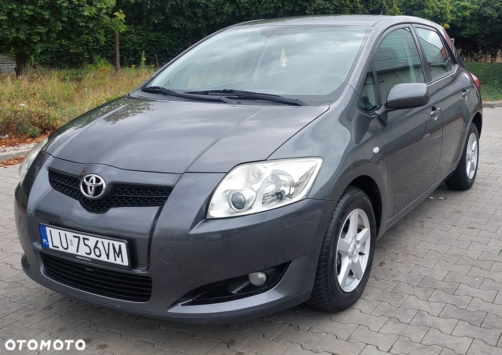 Toyota Auris 1.4 D-4D - 1