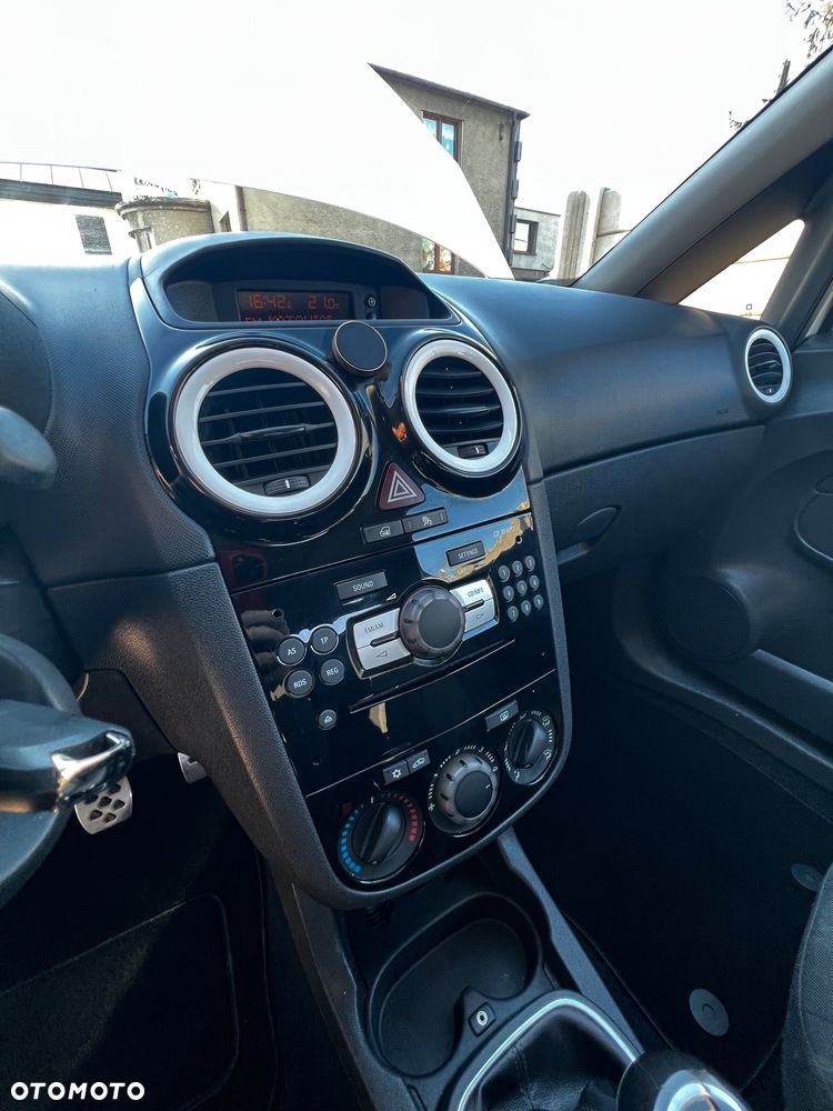 Opel Corsa 1.4 16V Color Race - 6