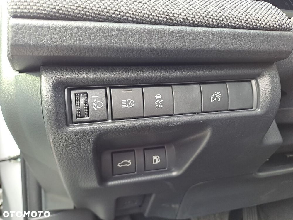 Toyota Camry - 14