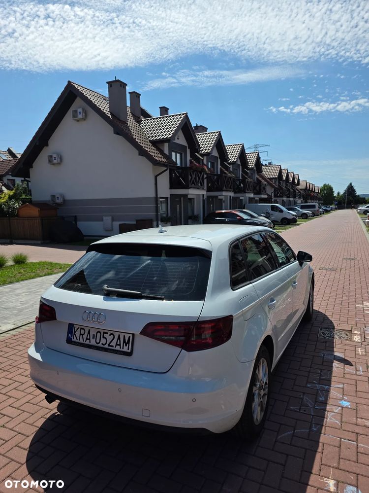 Audi A3 Sportback 1.6 TDI S tronic - 6