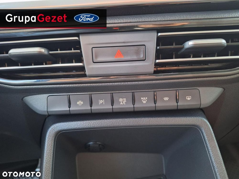 Ford Transit Connect - 11