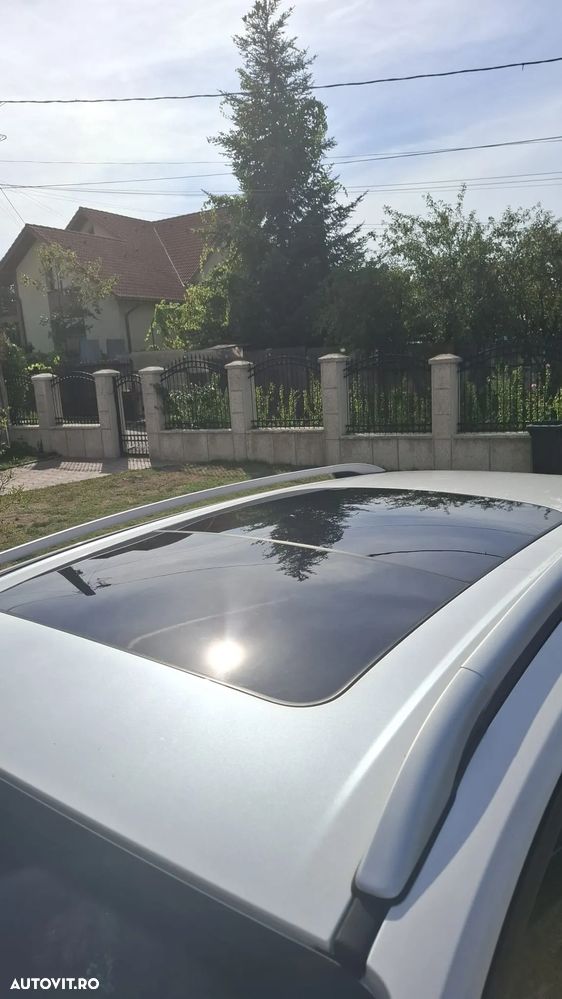 Ford Kuga 2.0 TDCi 4WD Powershift Titanium - 4