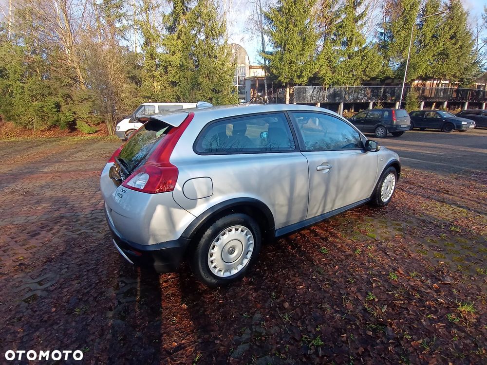 Volvo C30 1.6D - 13