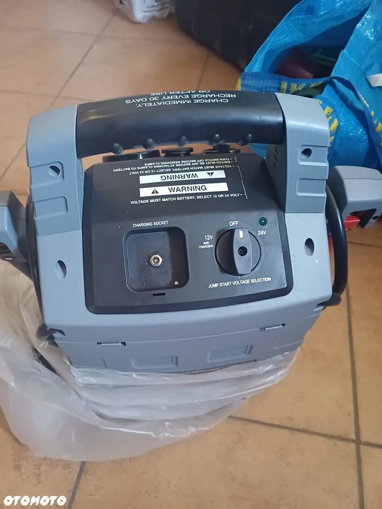 Apa 16524 Power Pack 12/24V, rozruch skokowy 900A [Motoryzacja] - 2