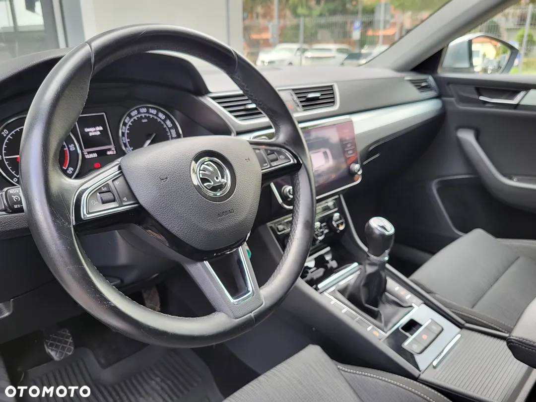 Skoda Superb 2.0 TDI Ambition - 11