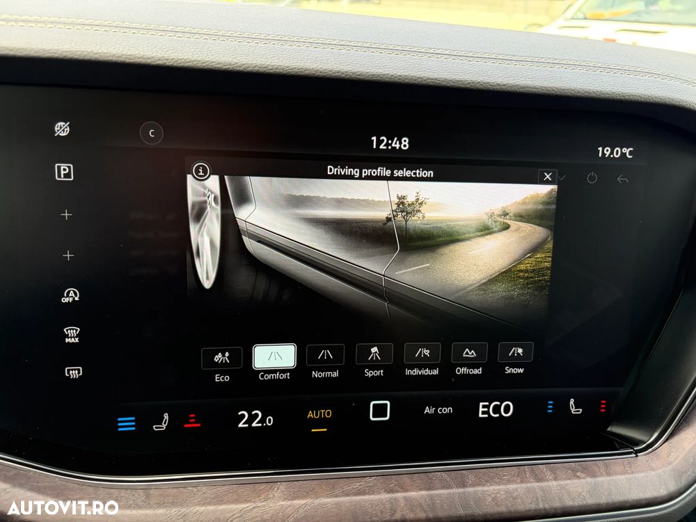 Volkswagen Touareg V6 TDI 4MOTION Elegance - 19